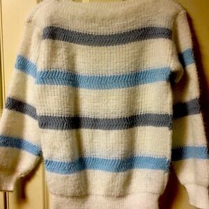 Vintage 
Brunny 
Women’s 
Sweater 
Large 
Pit To Pit 20 Inches